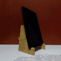 Soporte desarmable de madera para tablet